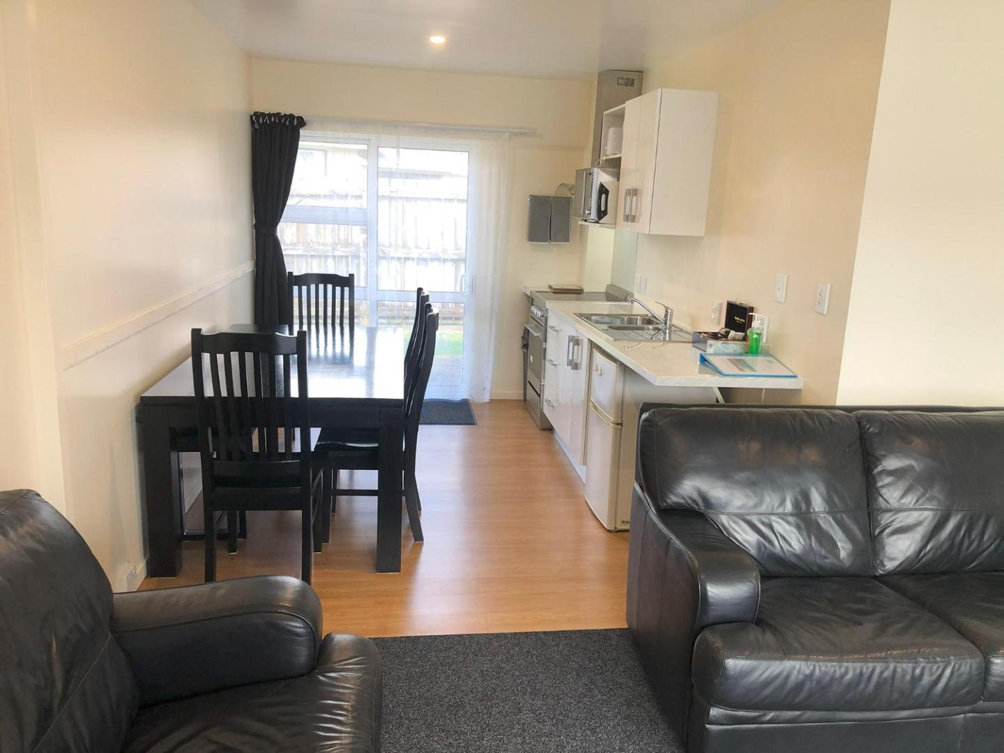 Twin Coast Adventures Motel & Cycle Hire 5
