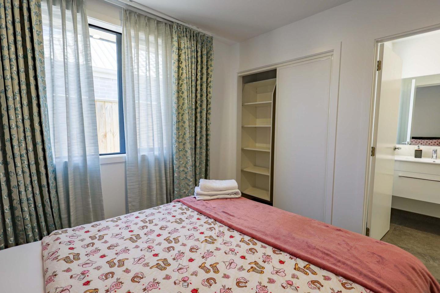 Comfortable Stay In Halswell Close To Shops & Park 3