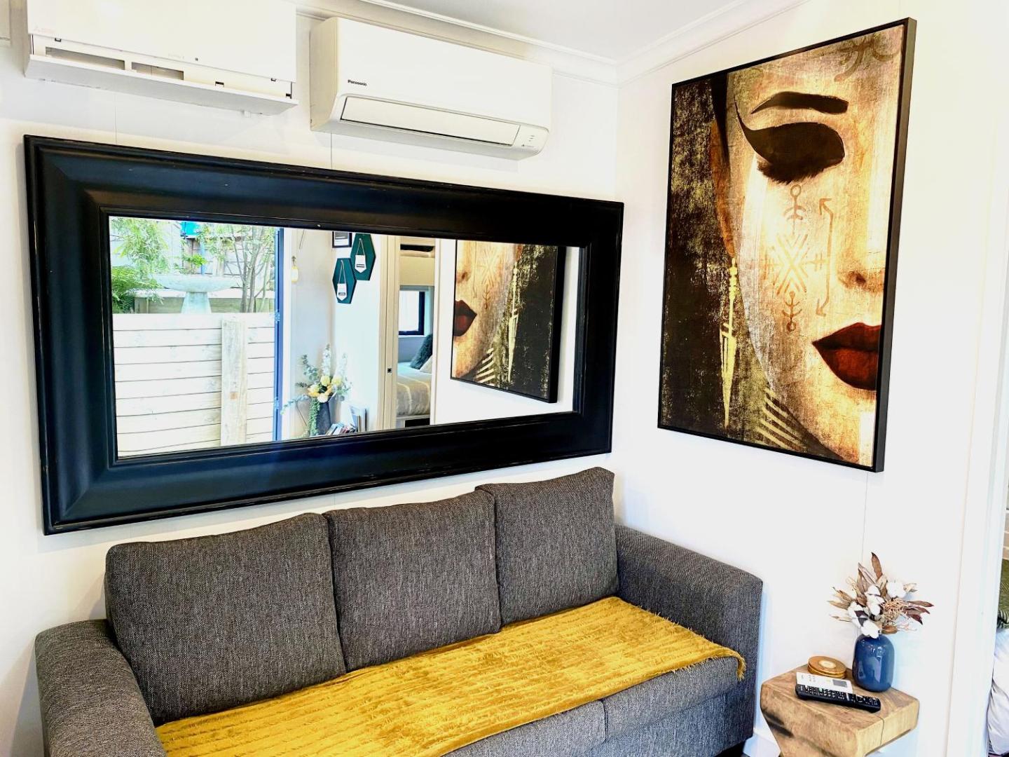Boutique Tiny Home Rotorua With Private Hot Tub 4