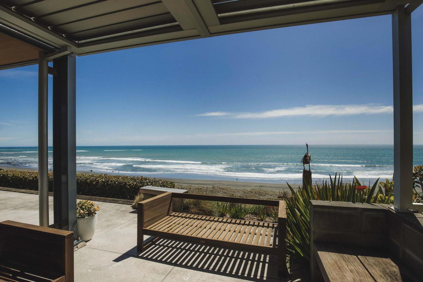 Clifftops - Oceanfront Retreat In Oakura Beach 4