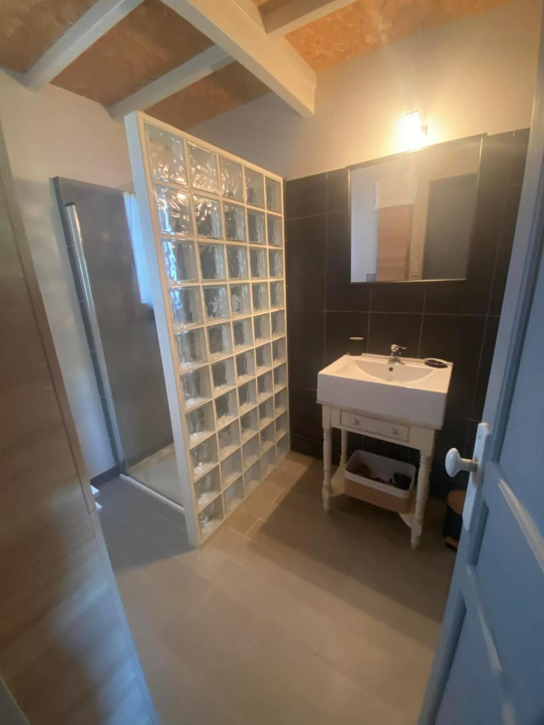 Chalet 2 chambres, avec piscine