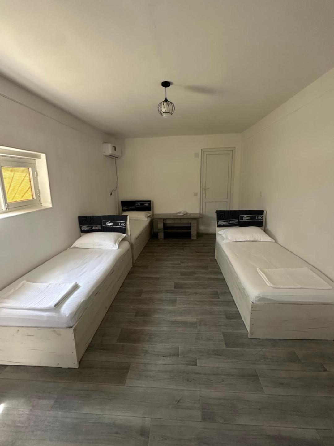 Hostel 1 bedroom, with parking