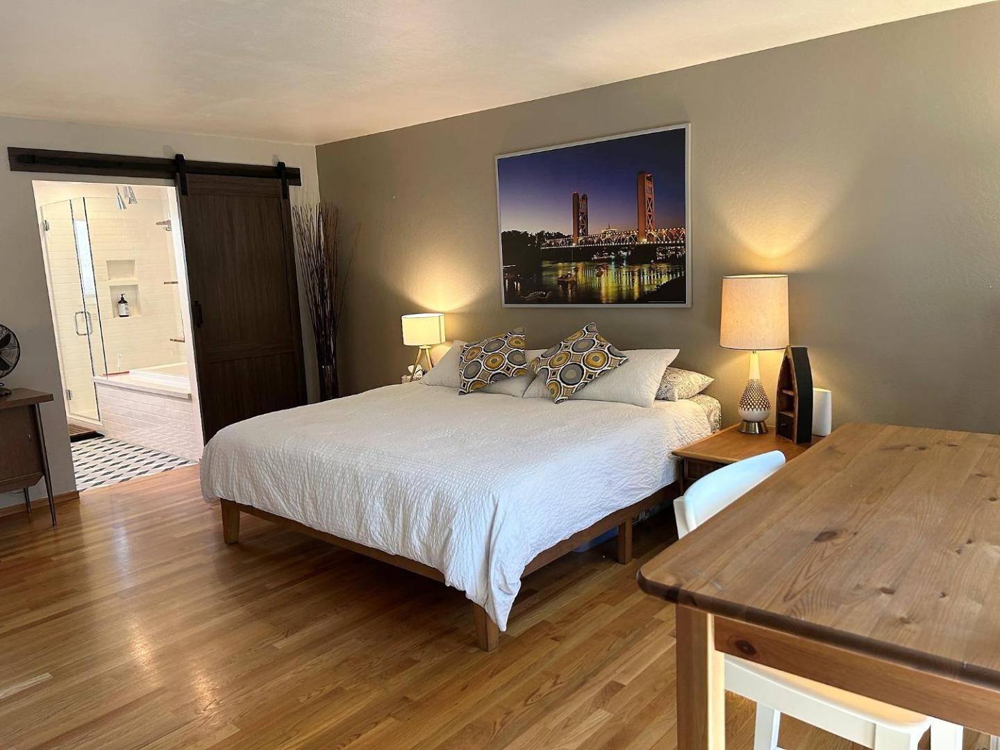 Bed and breakfast 1 bedroom, with jacuzzi