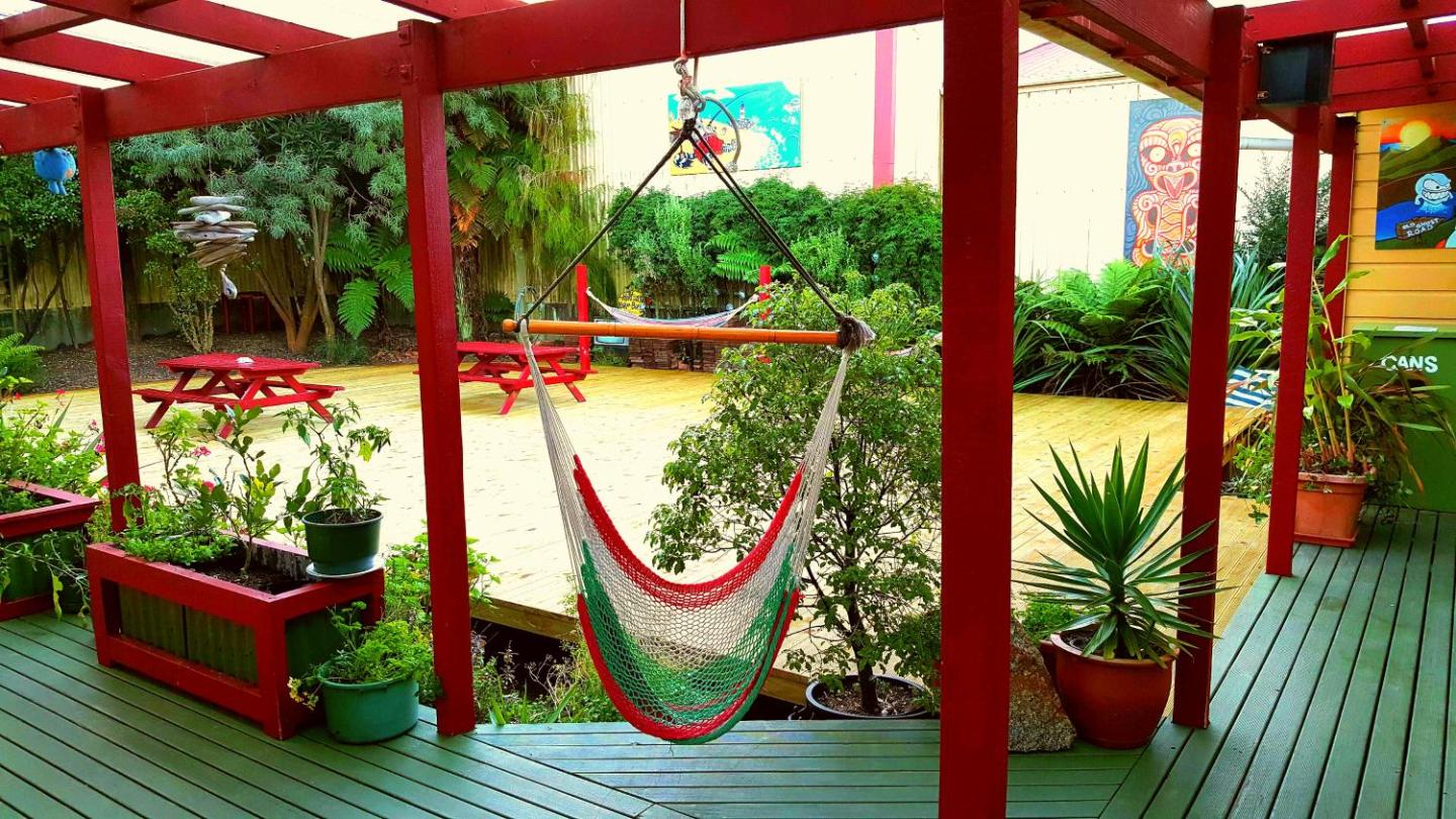 Bazil's Backpackers Bbh Hostel & Surf School 5