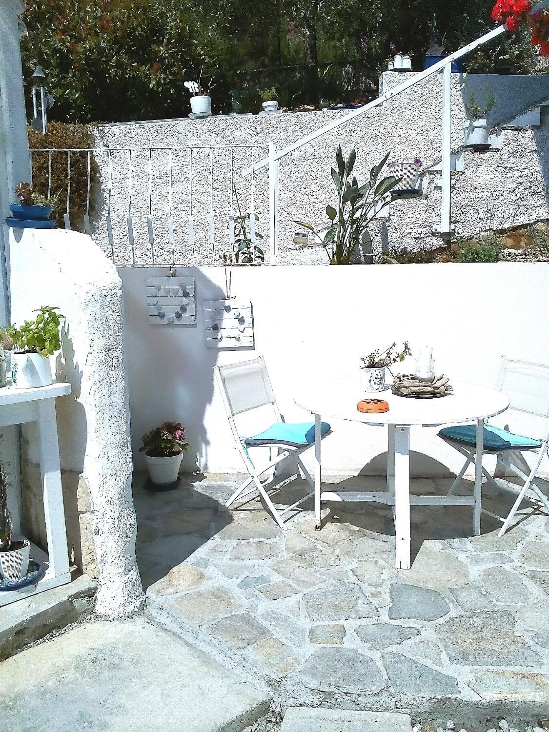 2, Message in a Bottle Bed and Breakfast, Imperia