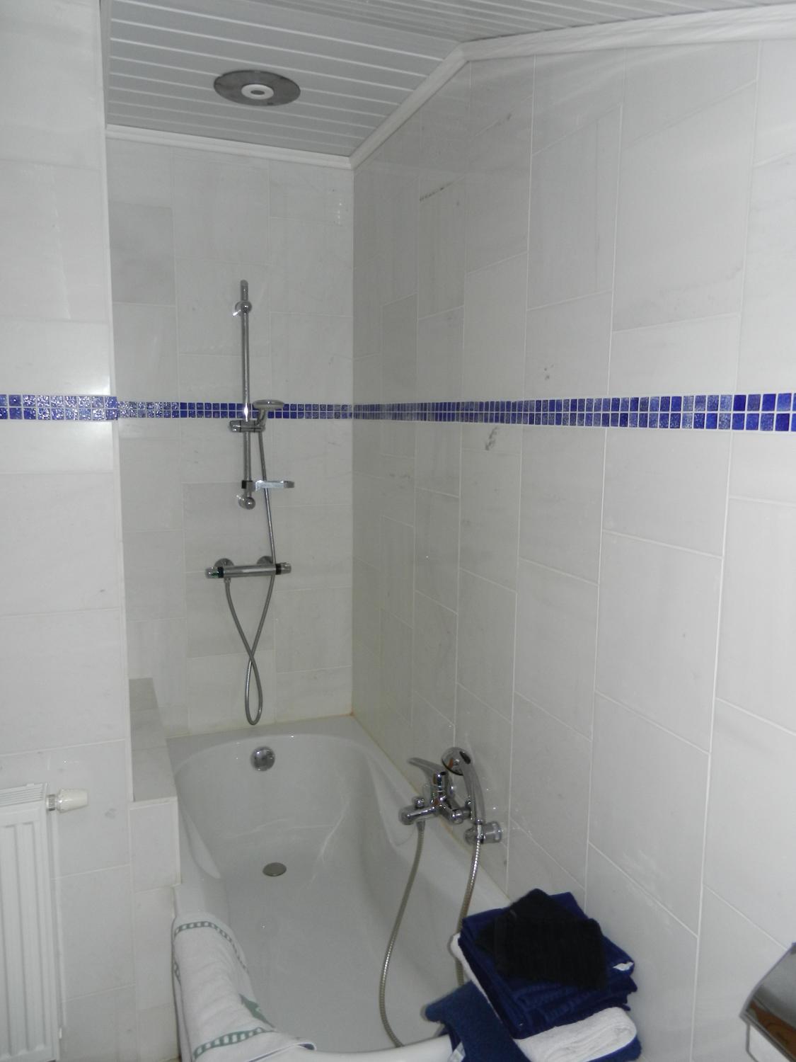 Bathroom, B&B Le 'Ti 'Bou de Refuge, Luxembourg