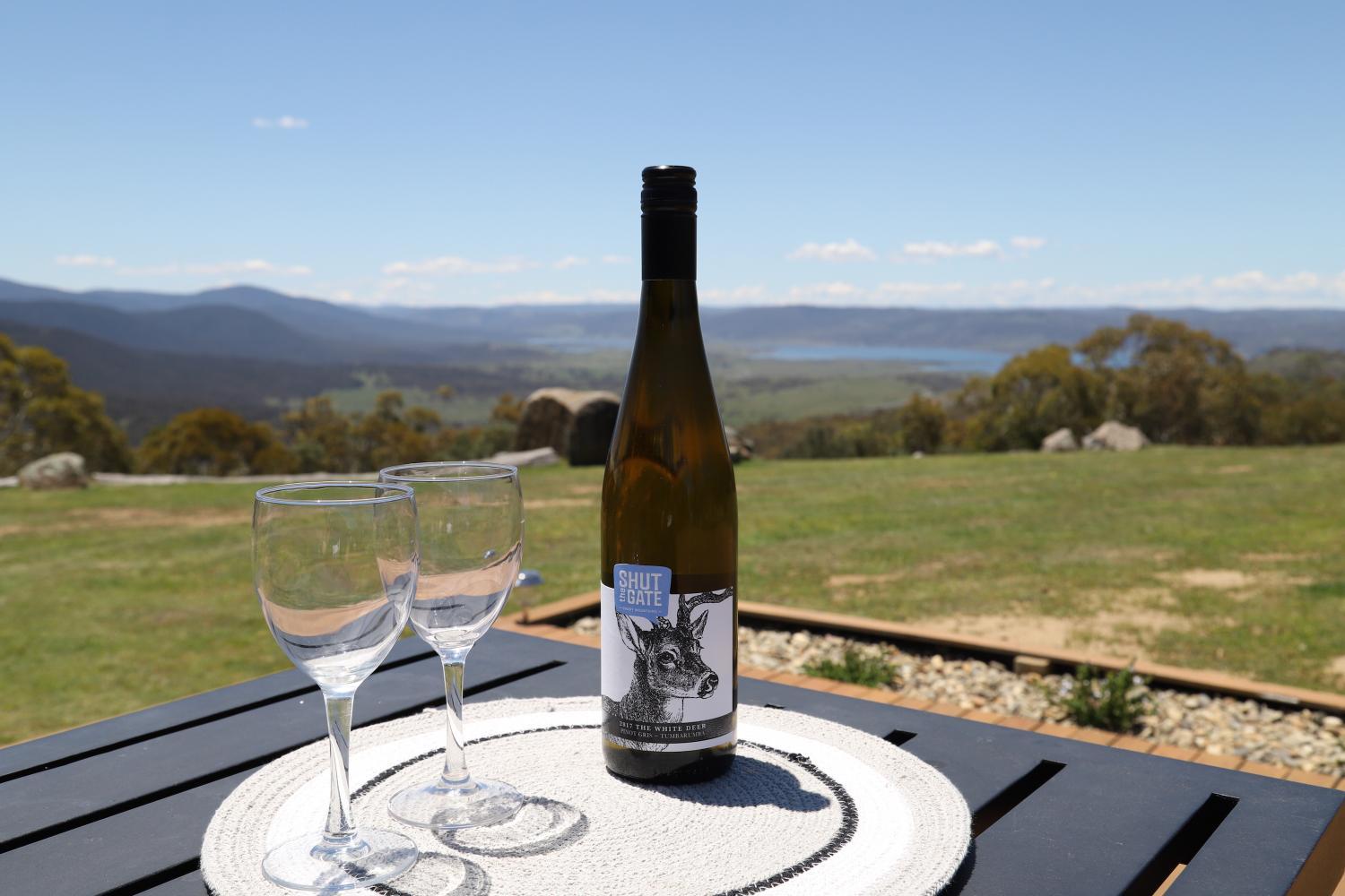 Food & Drinks, Altitude 1260, Snowy River