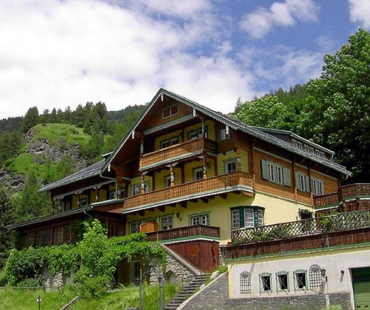 roland kaiser villa