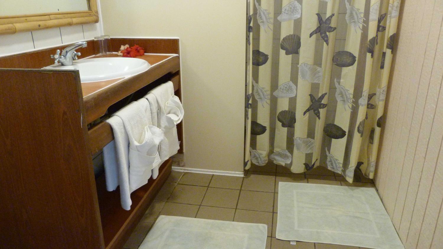 Bathroom, Pension Motu Iti