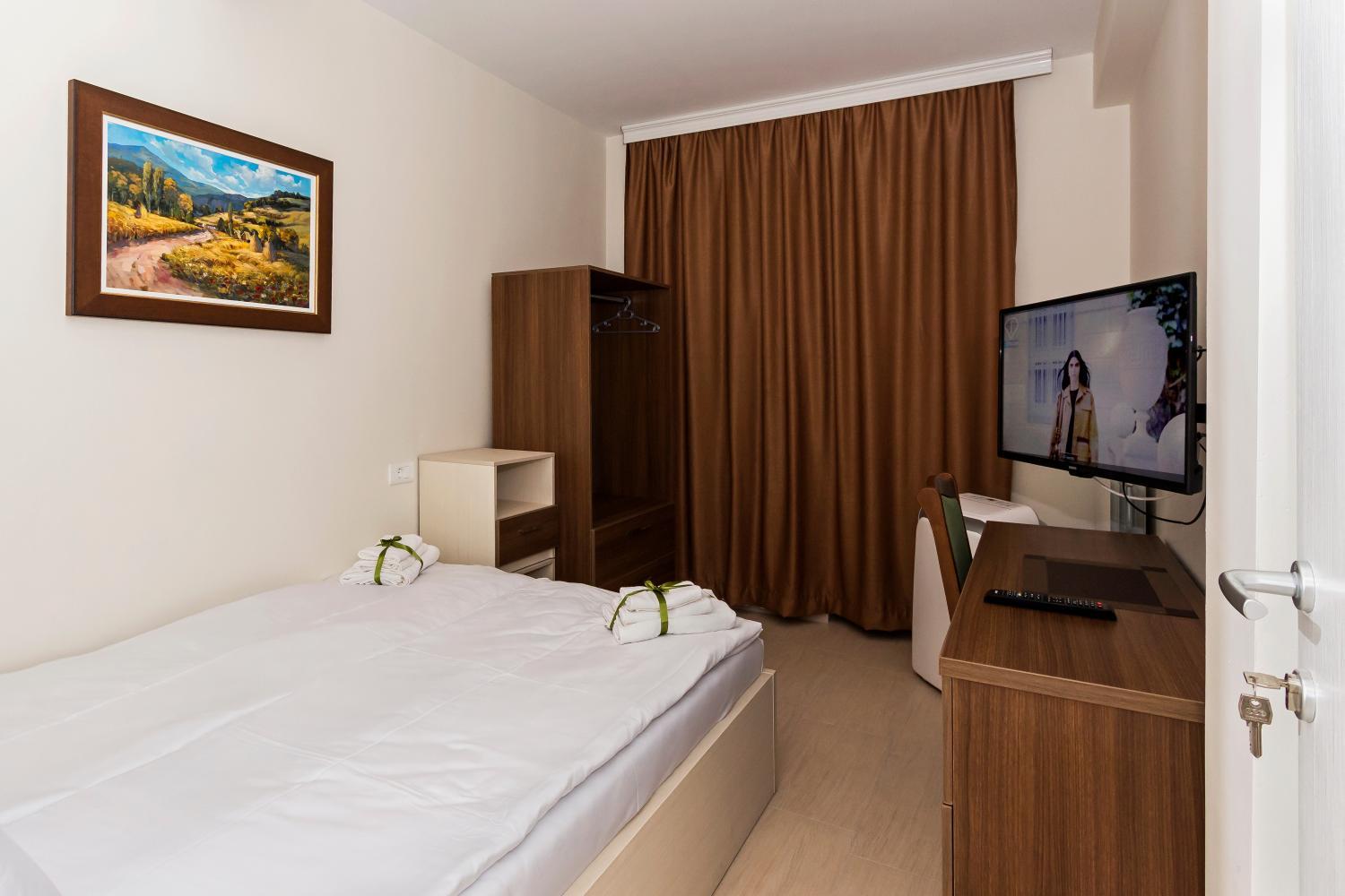 Shared lounge/TV area 3, Apartments Valentino