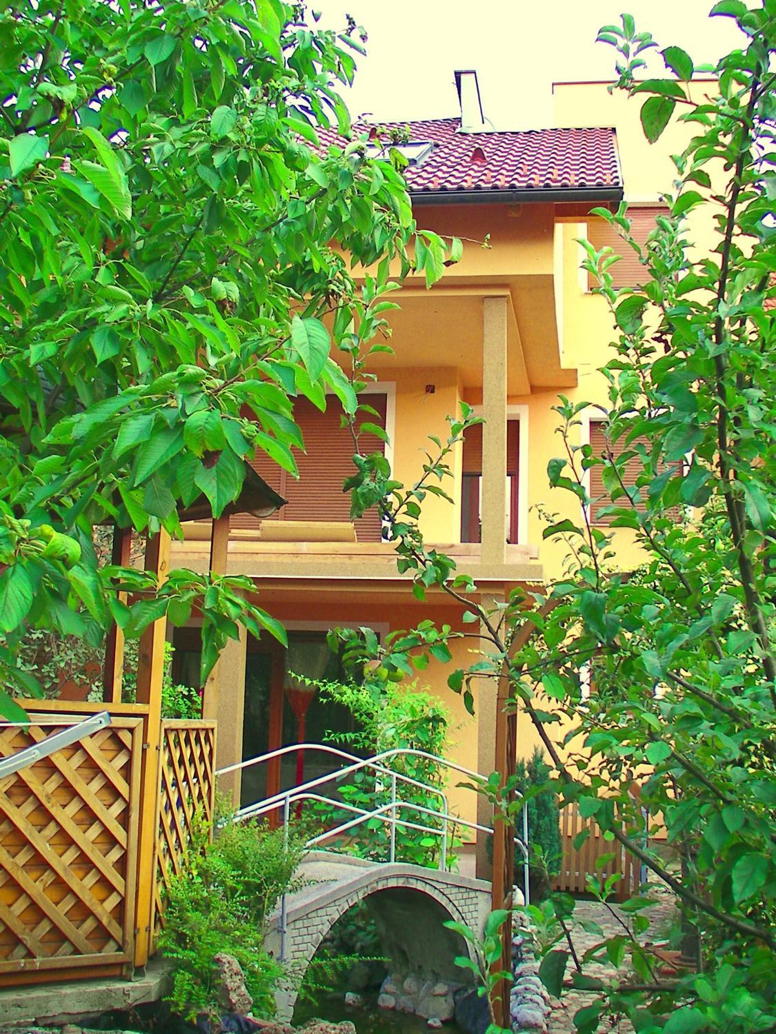 Entrance, Vila Leila, Sarajevo