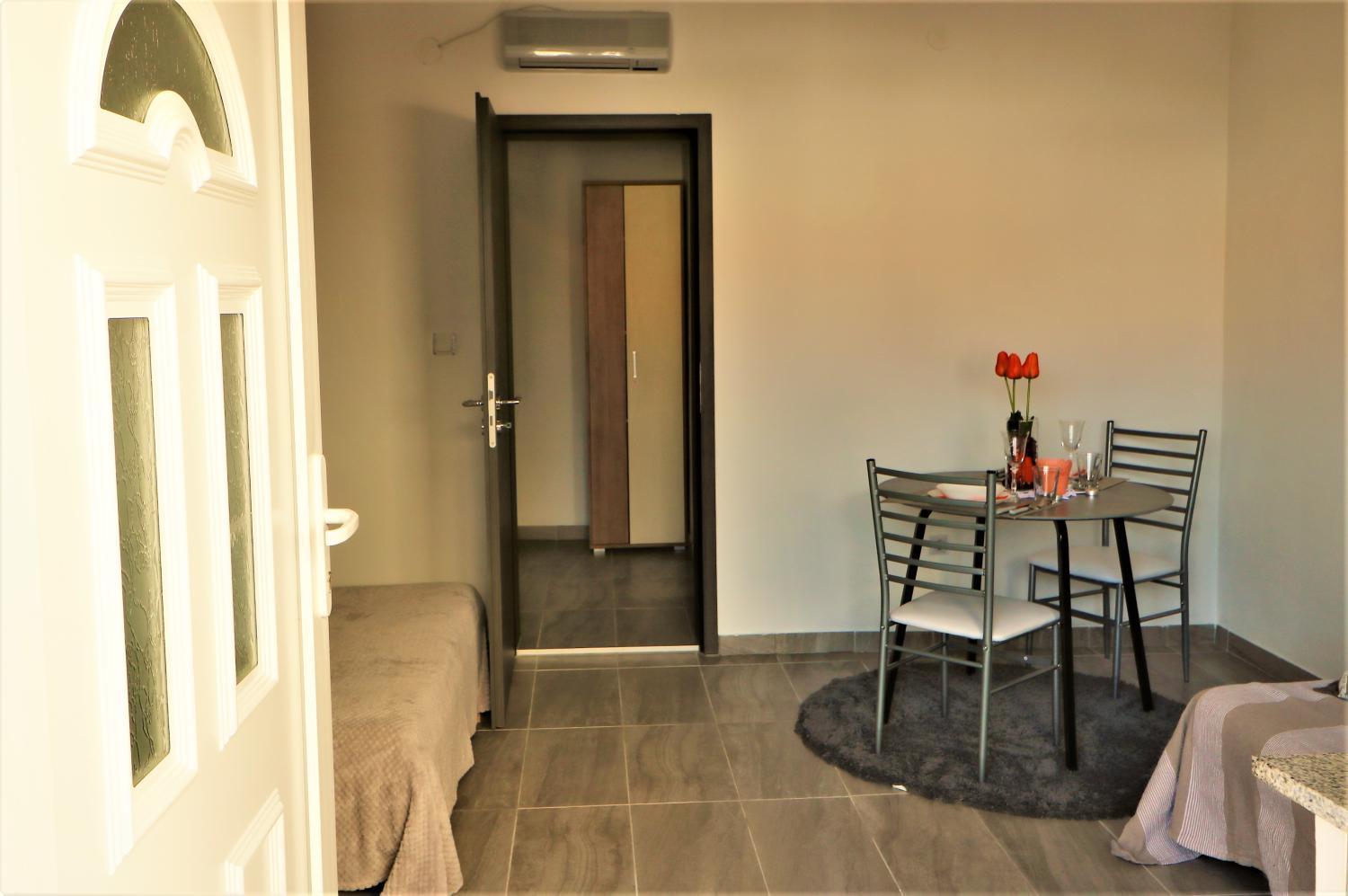 4, Apartmani Pablo, Pag