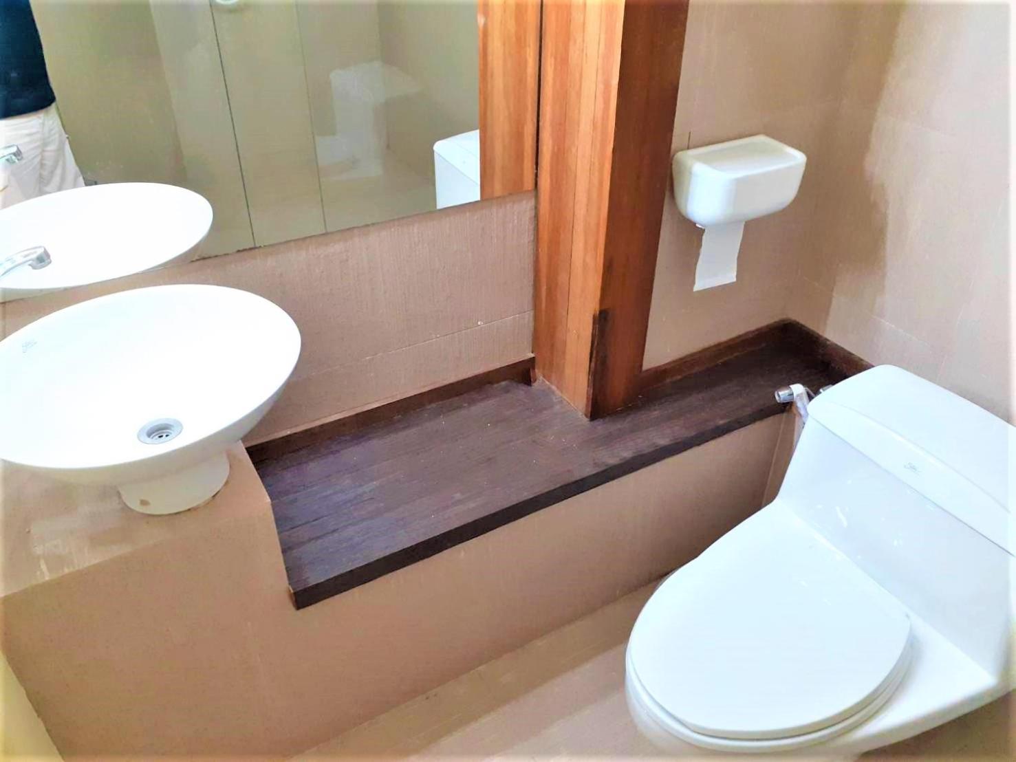 Bathroom, Shanty of HinNam Condominium, Hua Hin