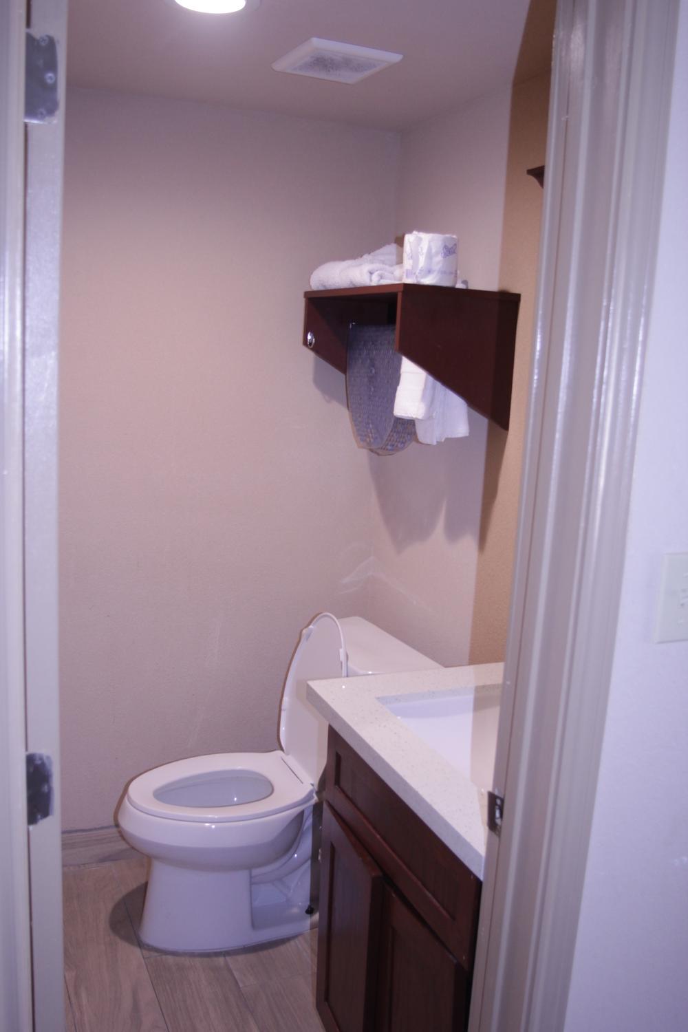 Bathroom, Americas Best Value Inn Port Aransas, Nueces