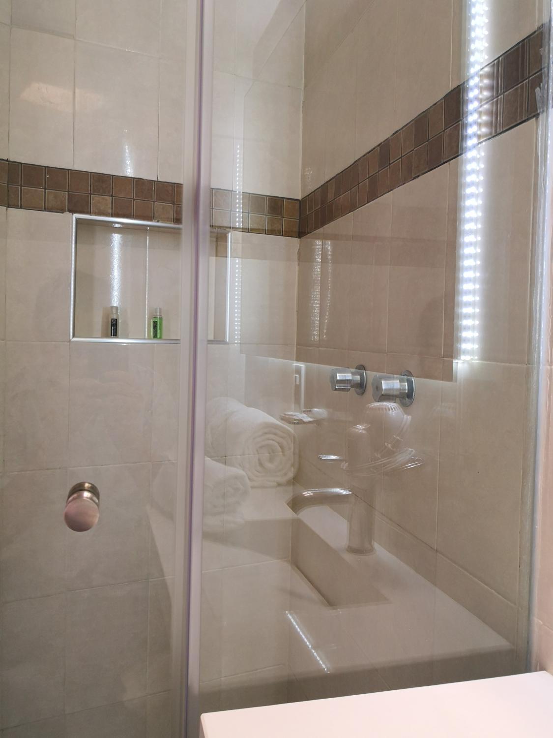 Bathroom, Metropolis Suites Ejecutivas, San Andrés Cholula