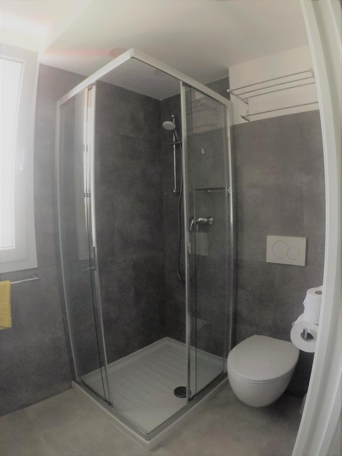 Bathroom 4, WeLLove, Rimini