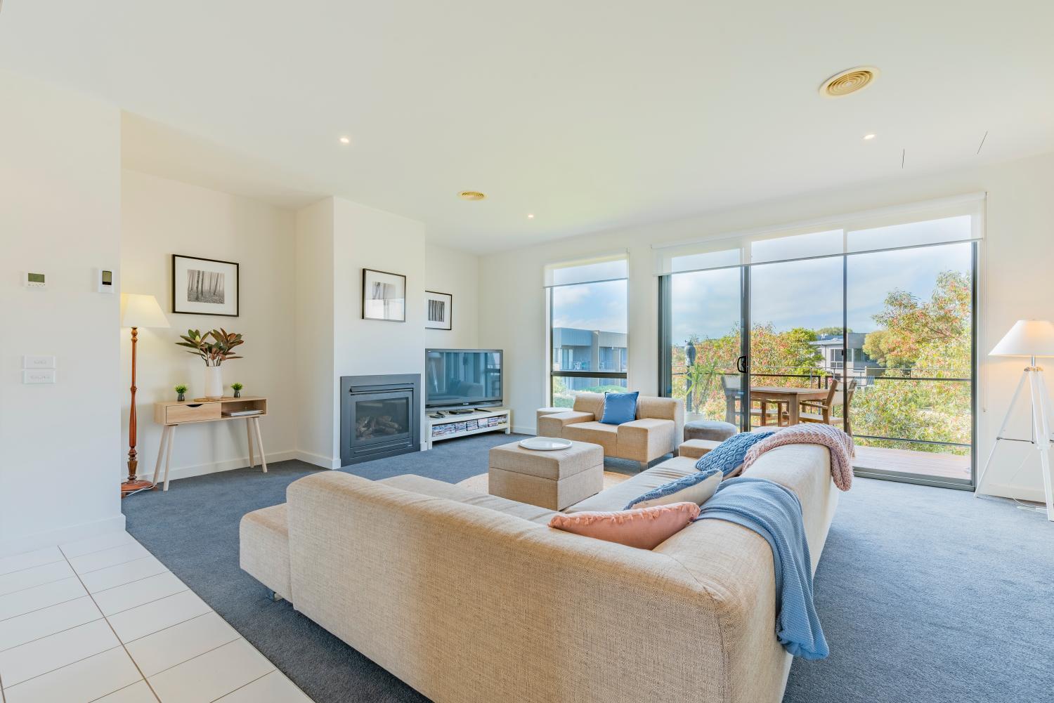 1, Comfy Coast Drive - 3 Bedroom Condo, Surf Coast - East