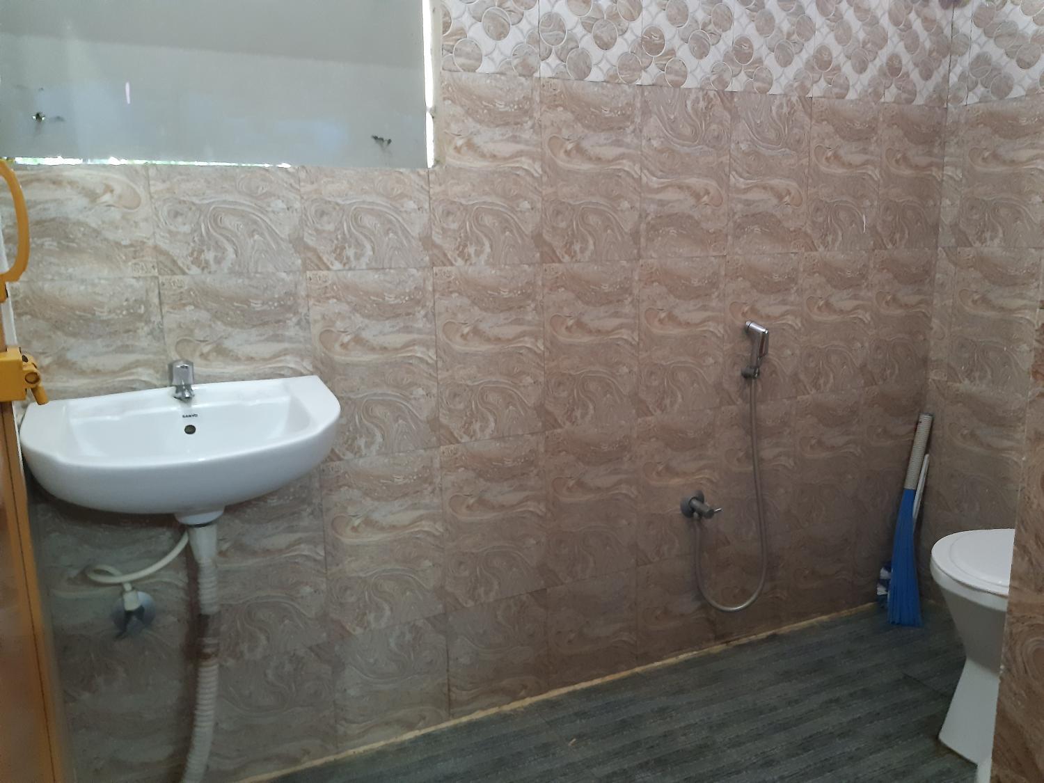 Bathroom 3, Sapphire Inn, Bangalore