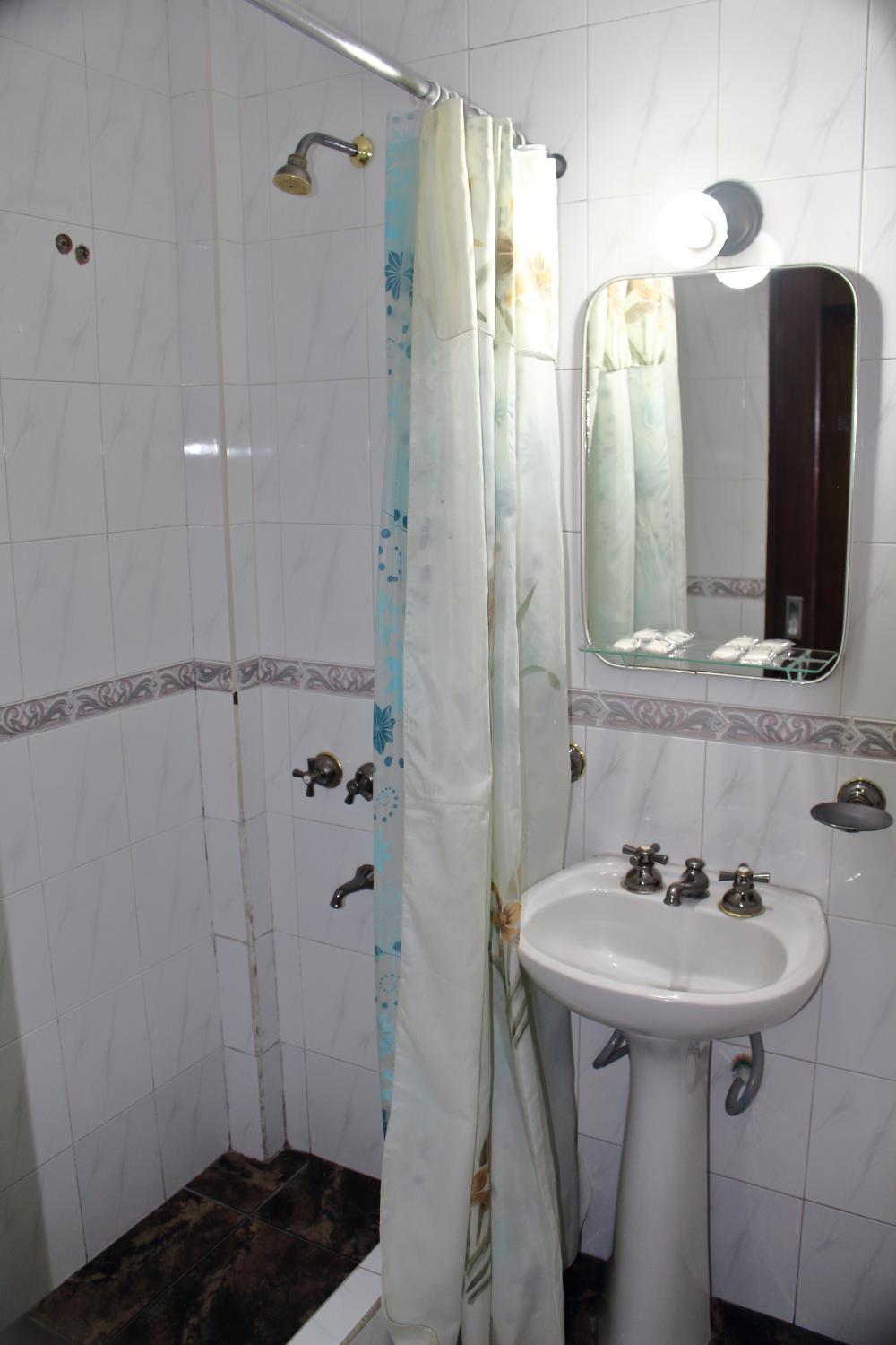 Bathroom, Hosteria Los Cuartos, Tafí del Valle