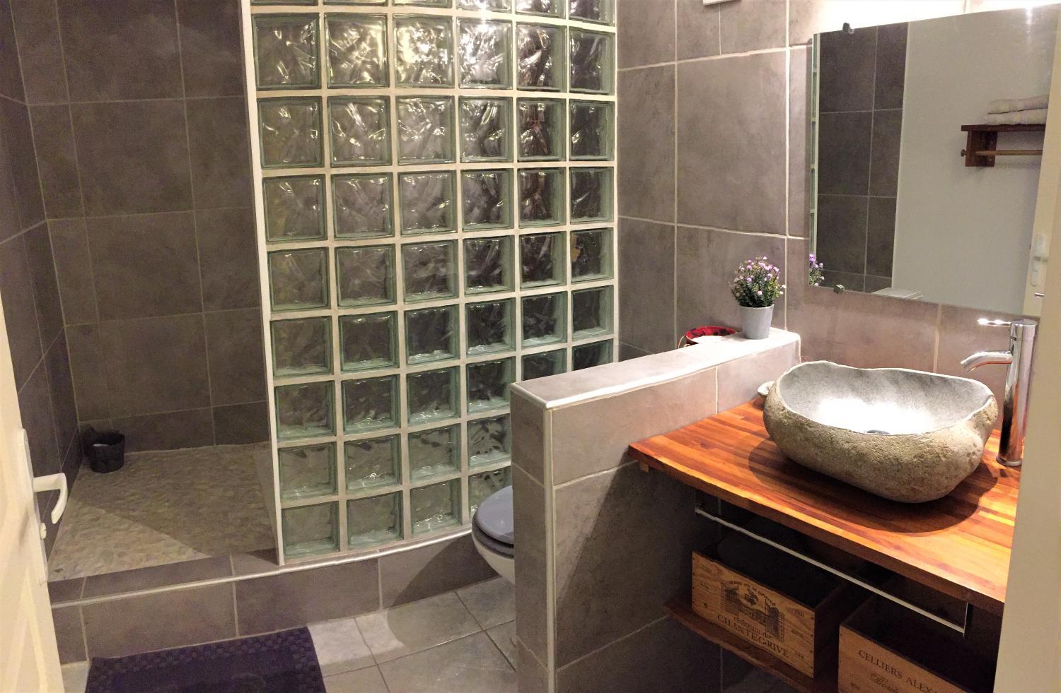 Bathroom 3, La Case O zoizos, Saint-Joseph