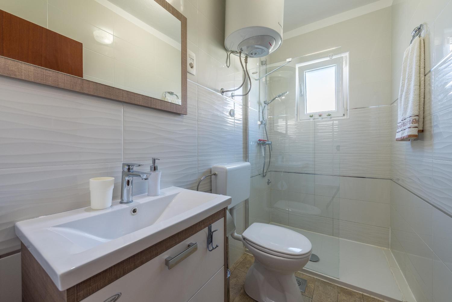 Bathroom 4, Apartments Navalia, Novalja