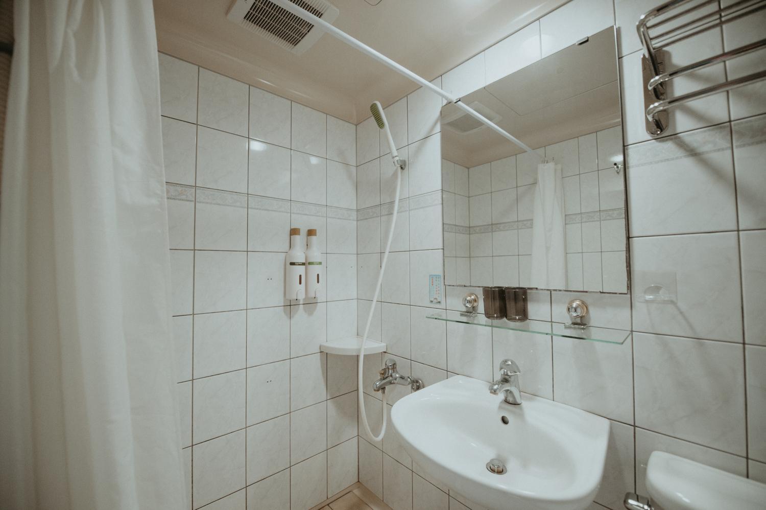 Bathroom, Live Guesthouse, Kinmen