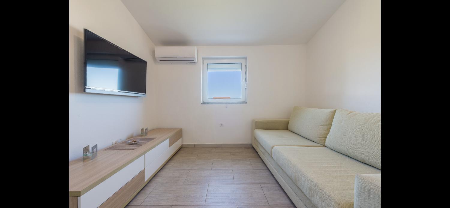 2, Aurum luxury apartments, Vir