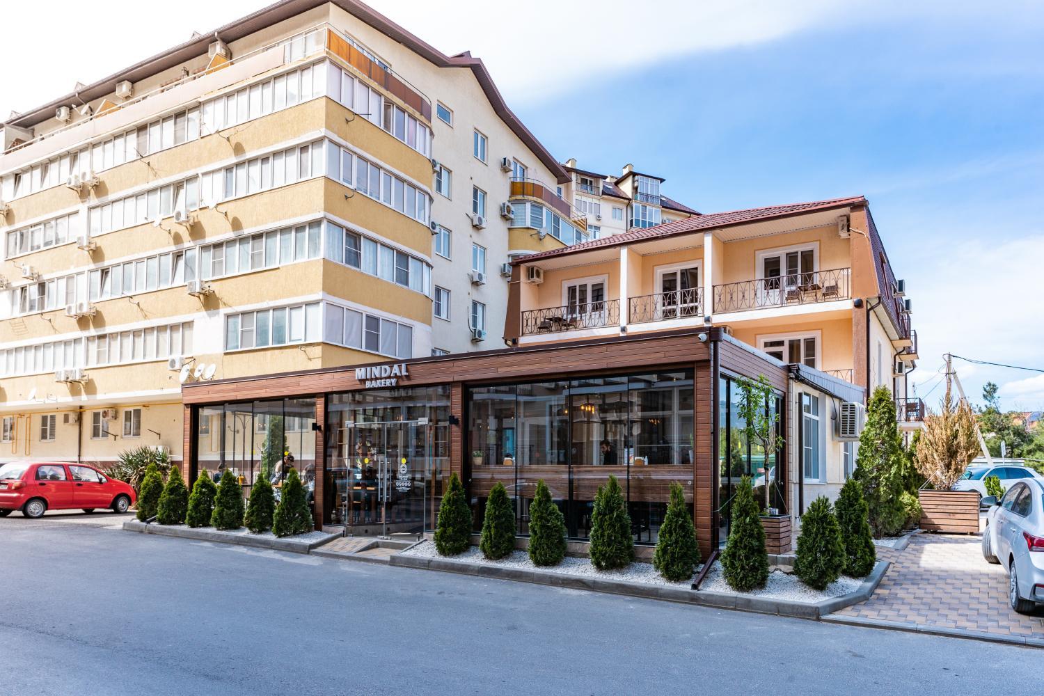 Others, Dali Hotel, Gelendzhik gorsovet