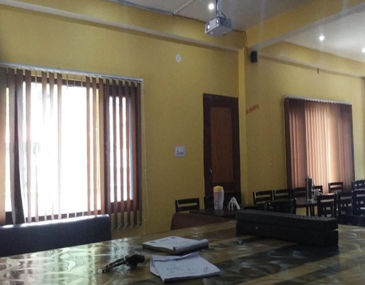 Others 4, HOTEL Surat Barot, Mandi