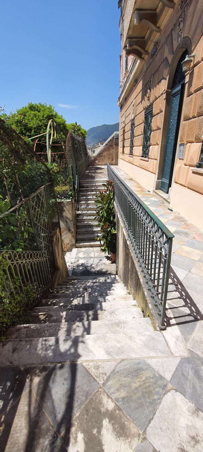 Balcony/terrace, Palazzo degli Armatori appartamento storico, Genova