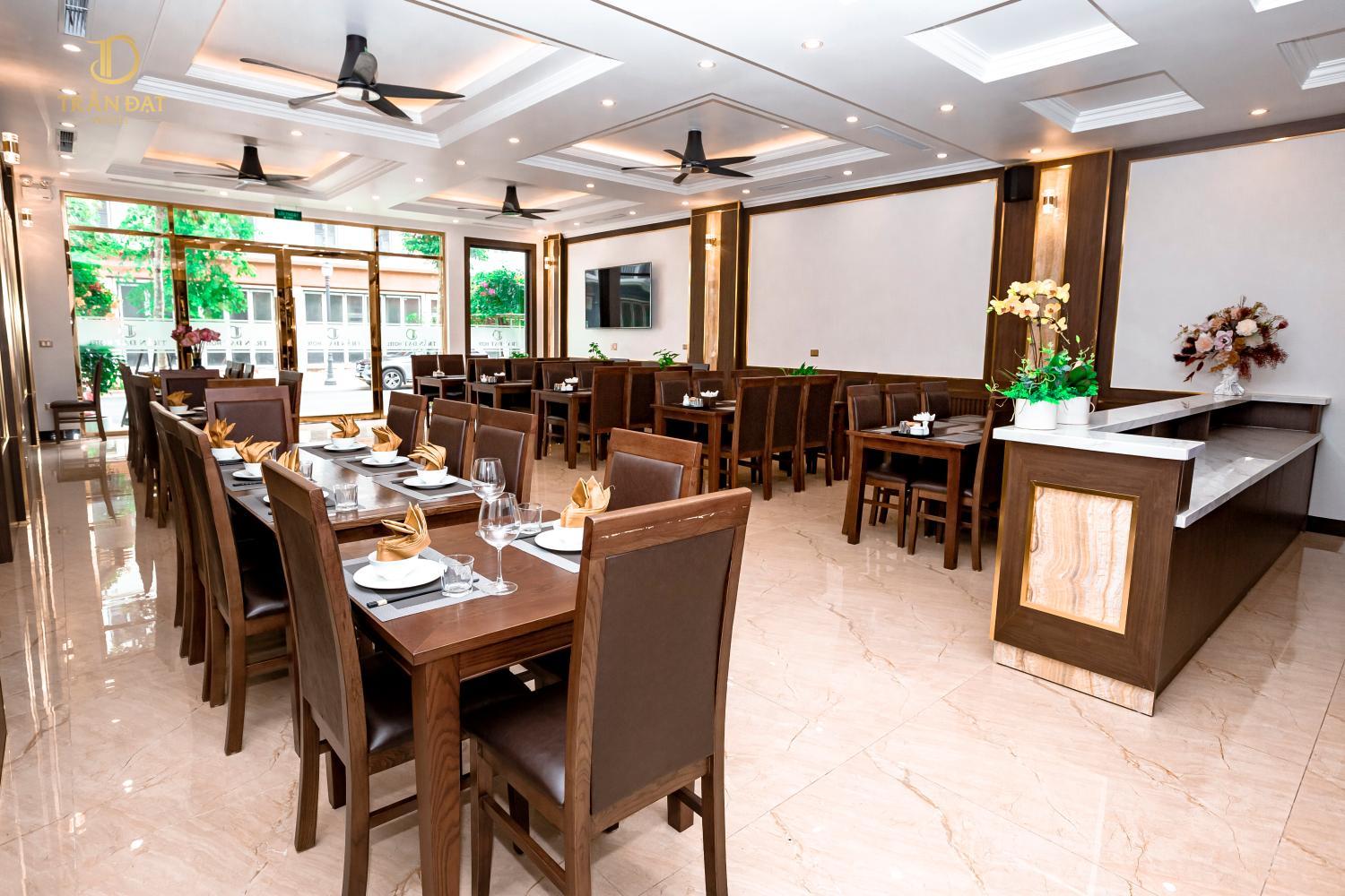 Food & Drinks, Trần Đạt Hotel, Hạ Long