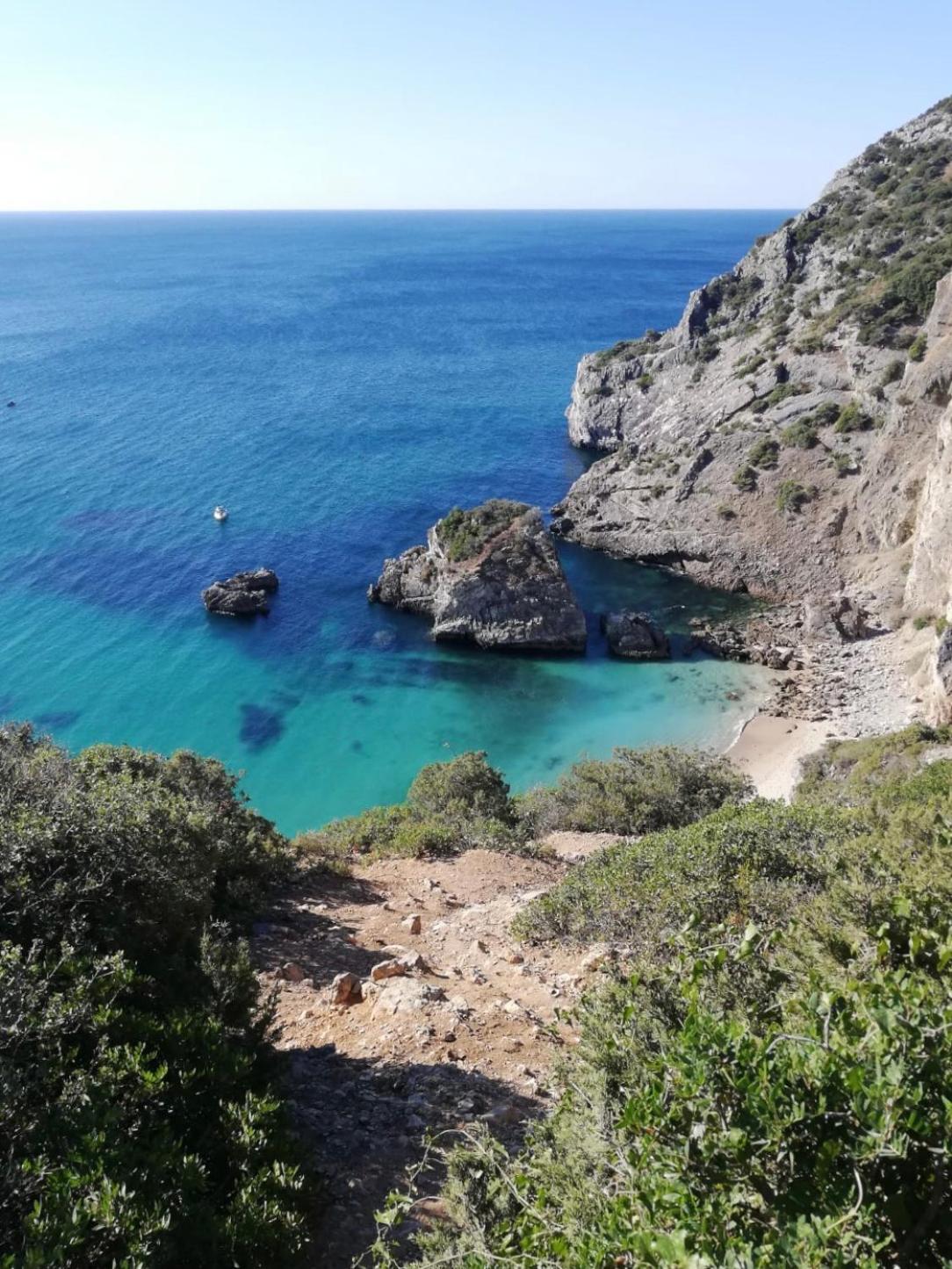 Others, Cosy room with bathroom and private access, Sesimbra