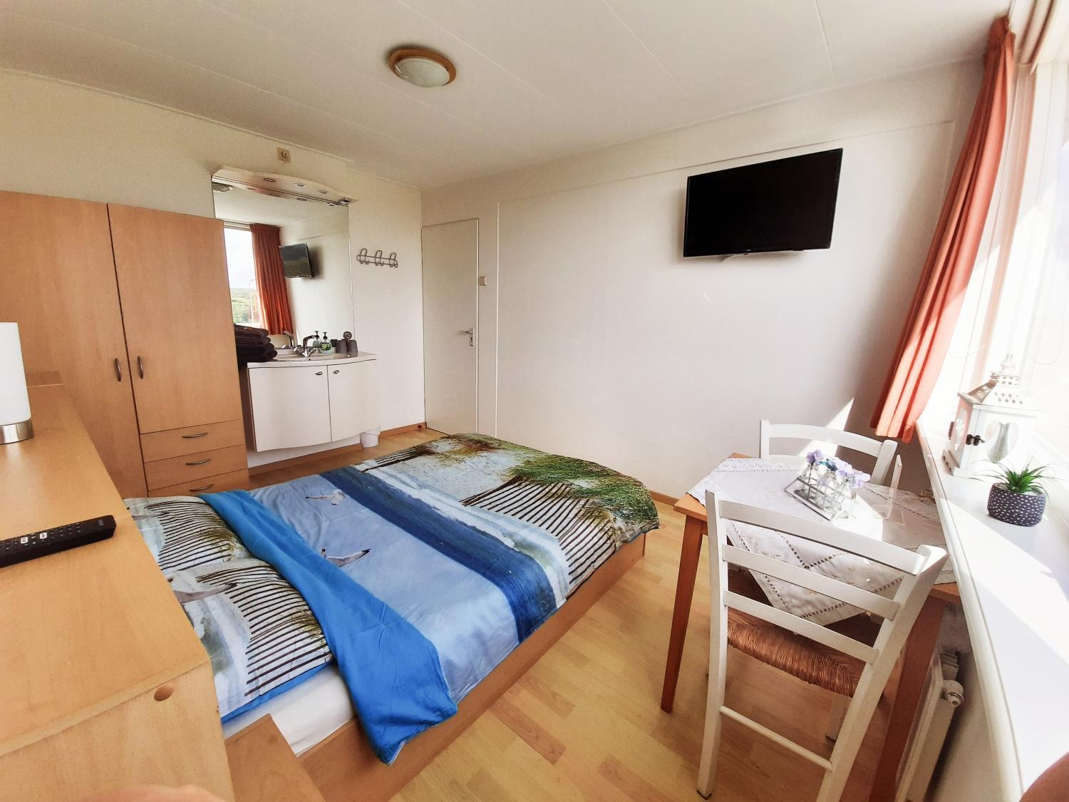 5, Zimmer mit Fruhstuck de Graaff, Bergen