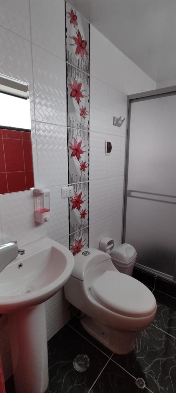 Bathroom, INTI SUMAQ WASI, Cusco