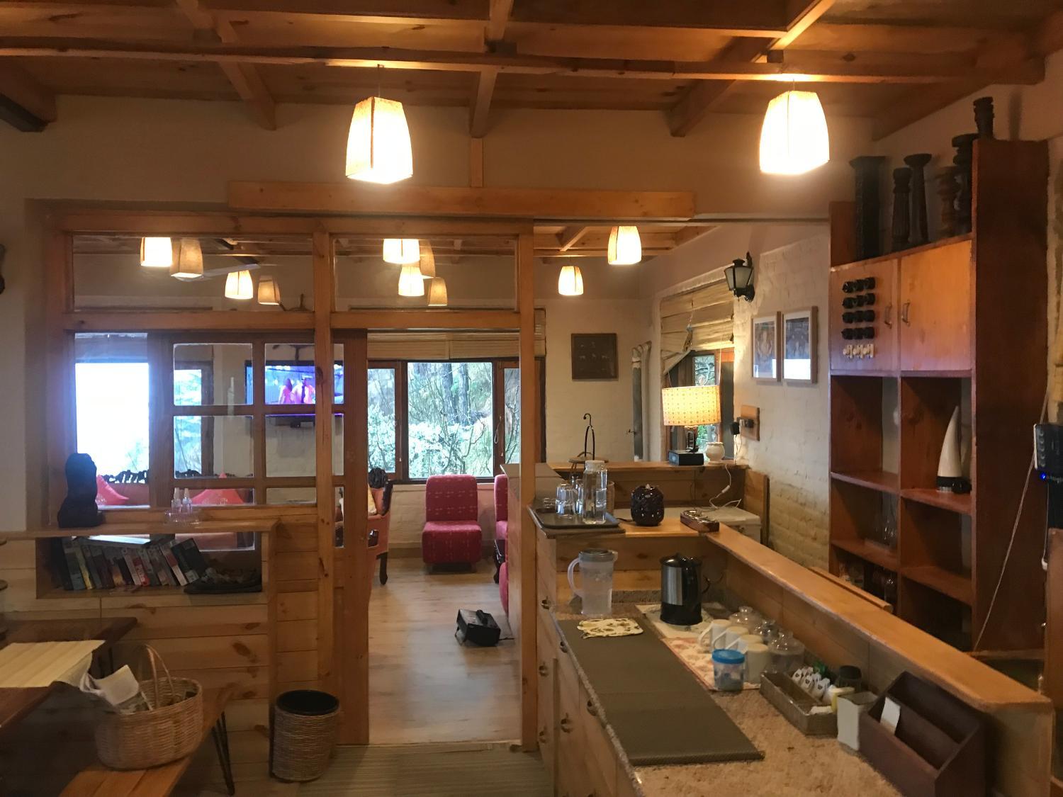 Restaurant 5, Autumnred Cottage Manali, Kullu