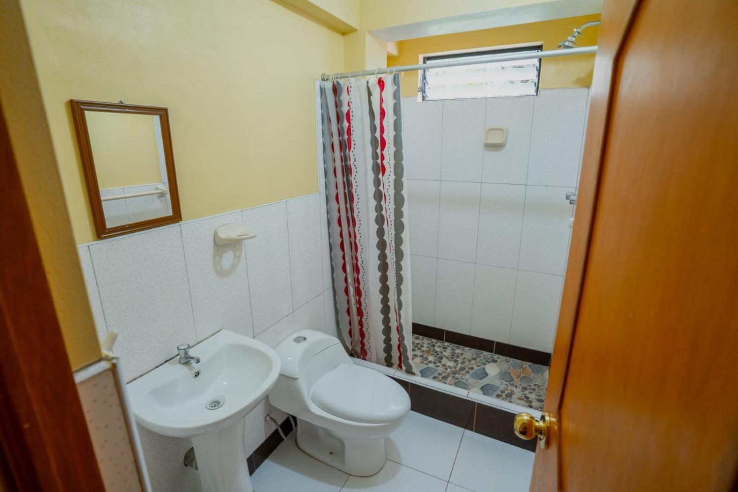 Bathroom 3, Amazing Huaraz, Huaraz