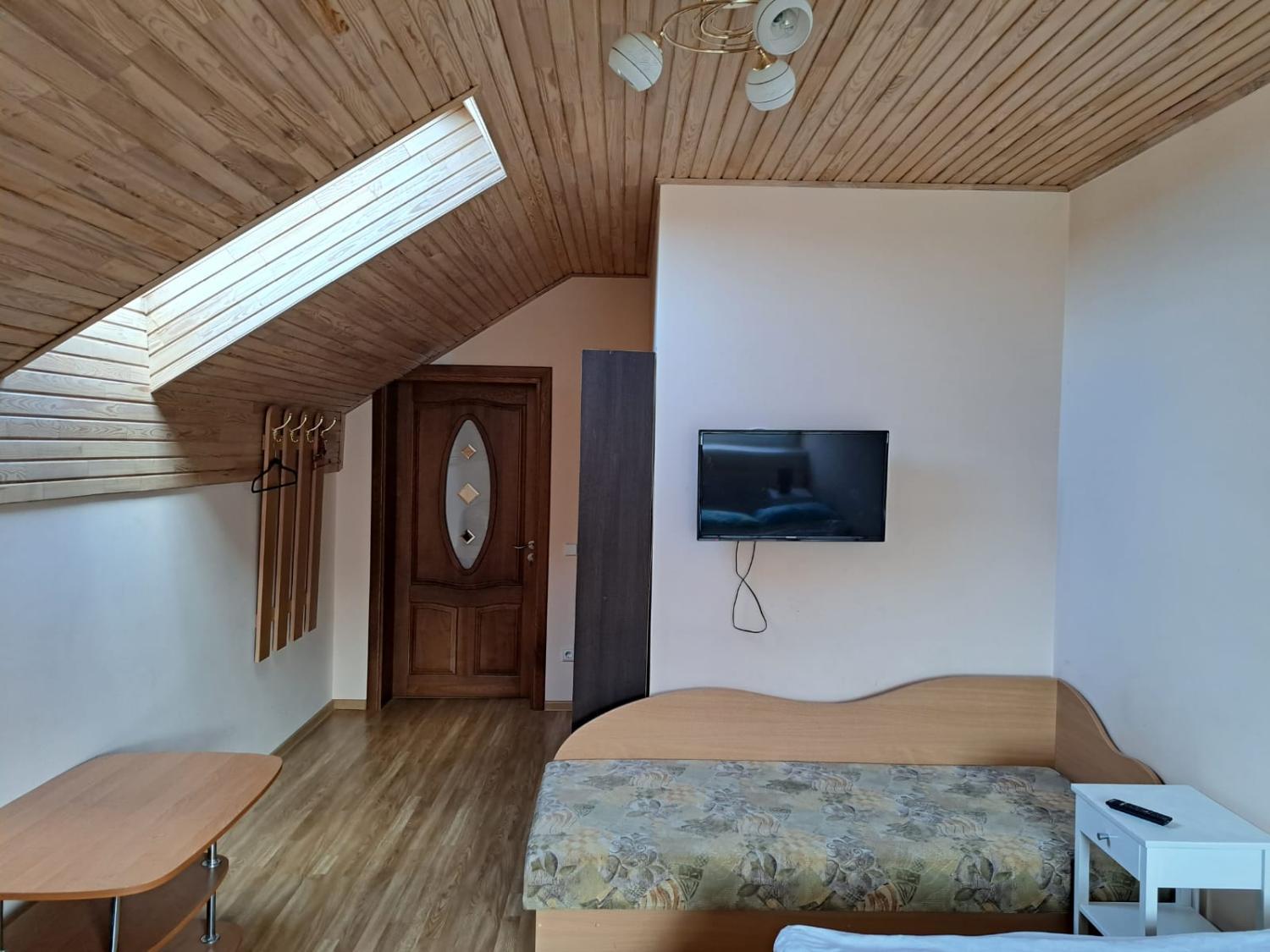 4, Sveciu namai Erna, Palangos