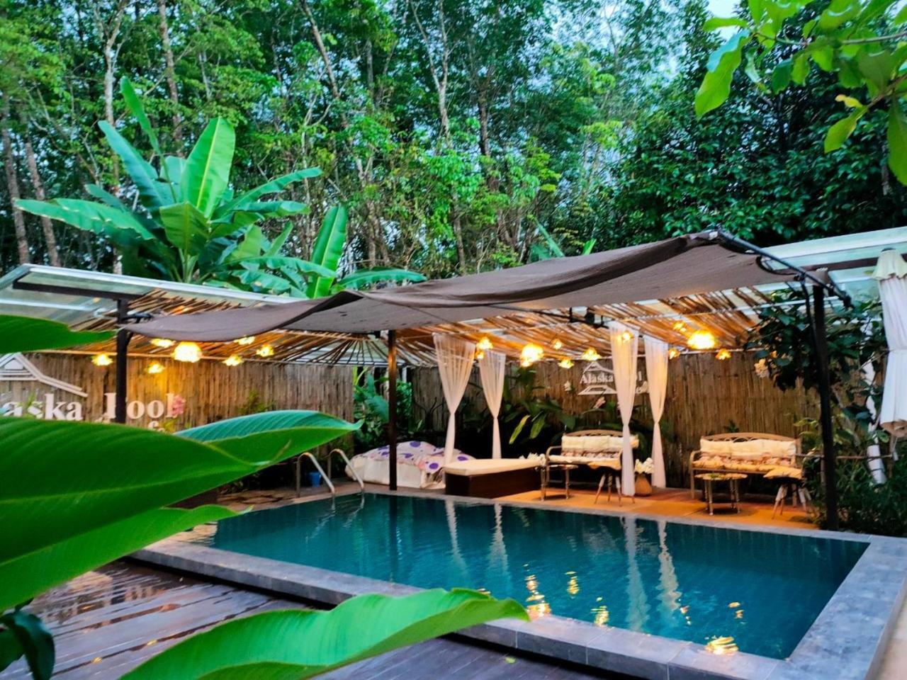 Swimming pool 2, Alaska poolcafe&homestay, Lan Saka