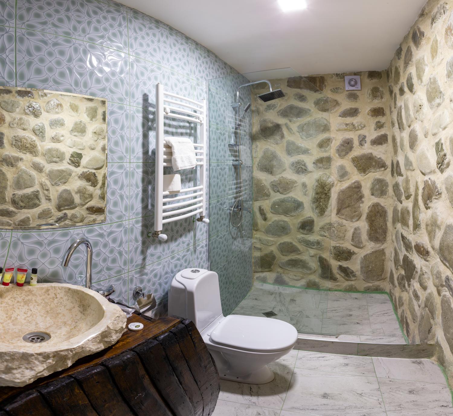 Bathroom 3, Chateau Tetri Bairagebi White Flags, Telavi