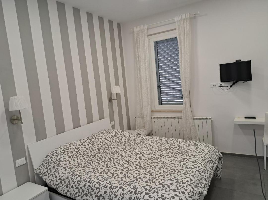 5, MASSARO APARTMENTS VIA FIRENZE PESCARA Abruzzo, Pescara