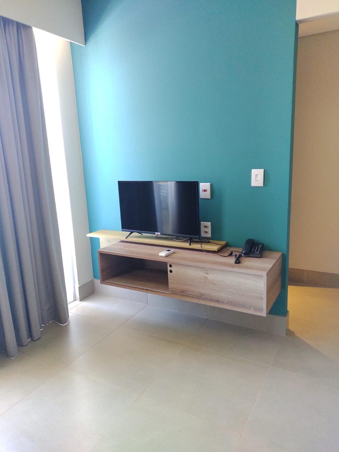 Shared lounge/TV area 5, Resort Solar das Aguas - Apartamento para 7 pessoas, Olímpia
