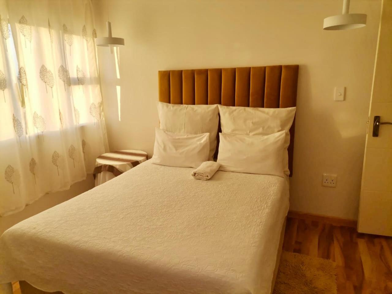 2, Fletcher B&B, Joe Gqabi