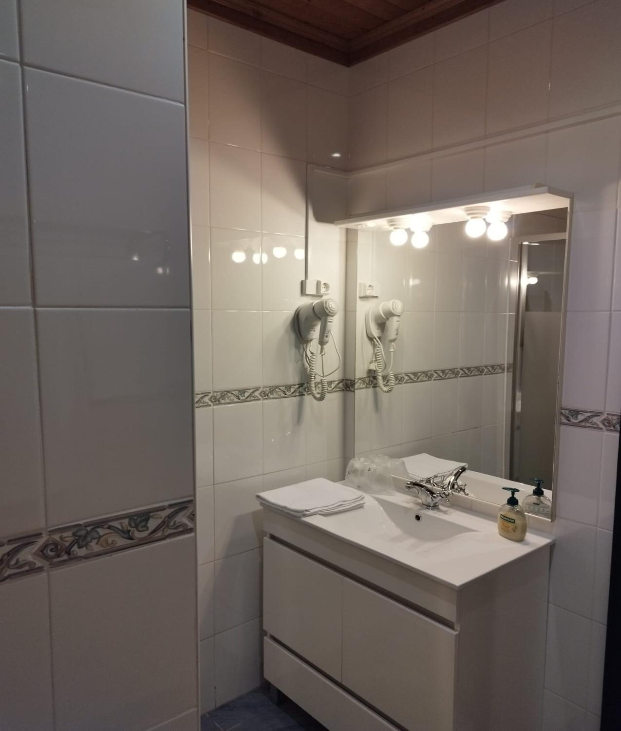 Bathroom 4, Casa de Santa Ana da Beira, Seia