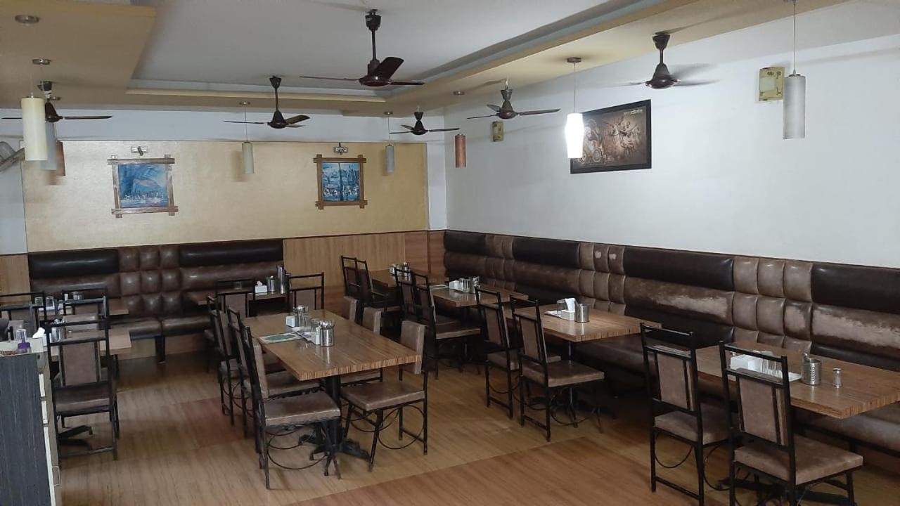Food & Drinks 2, Ruturaj Inn, Raigarh