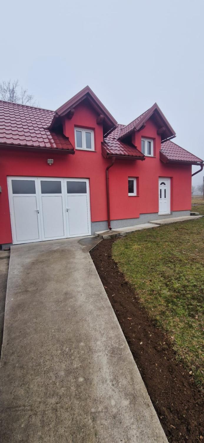 4, Apartman DANE, Lovinac