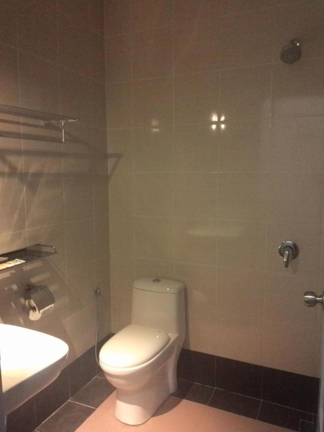 Bathroom, 101 Hotel, Miri