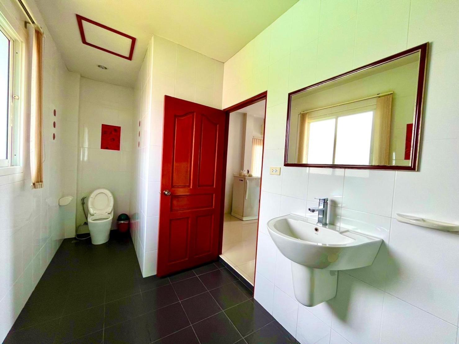 3, Sea View Apartment, Sattahip