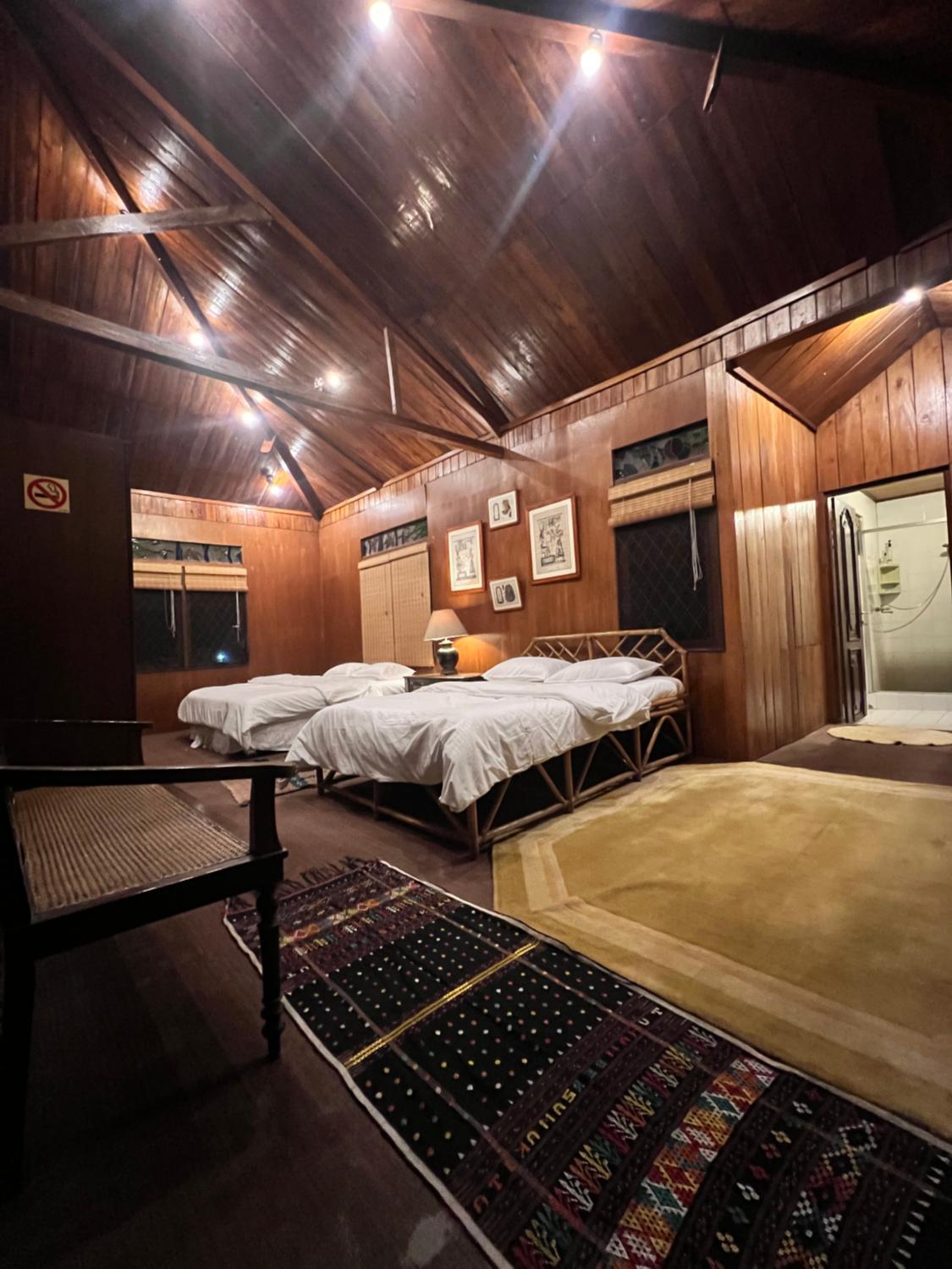 5, Log Cabin Mountain View Cisarua, Bogor