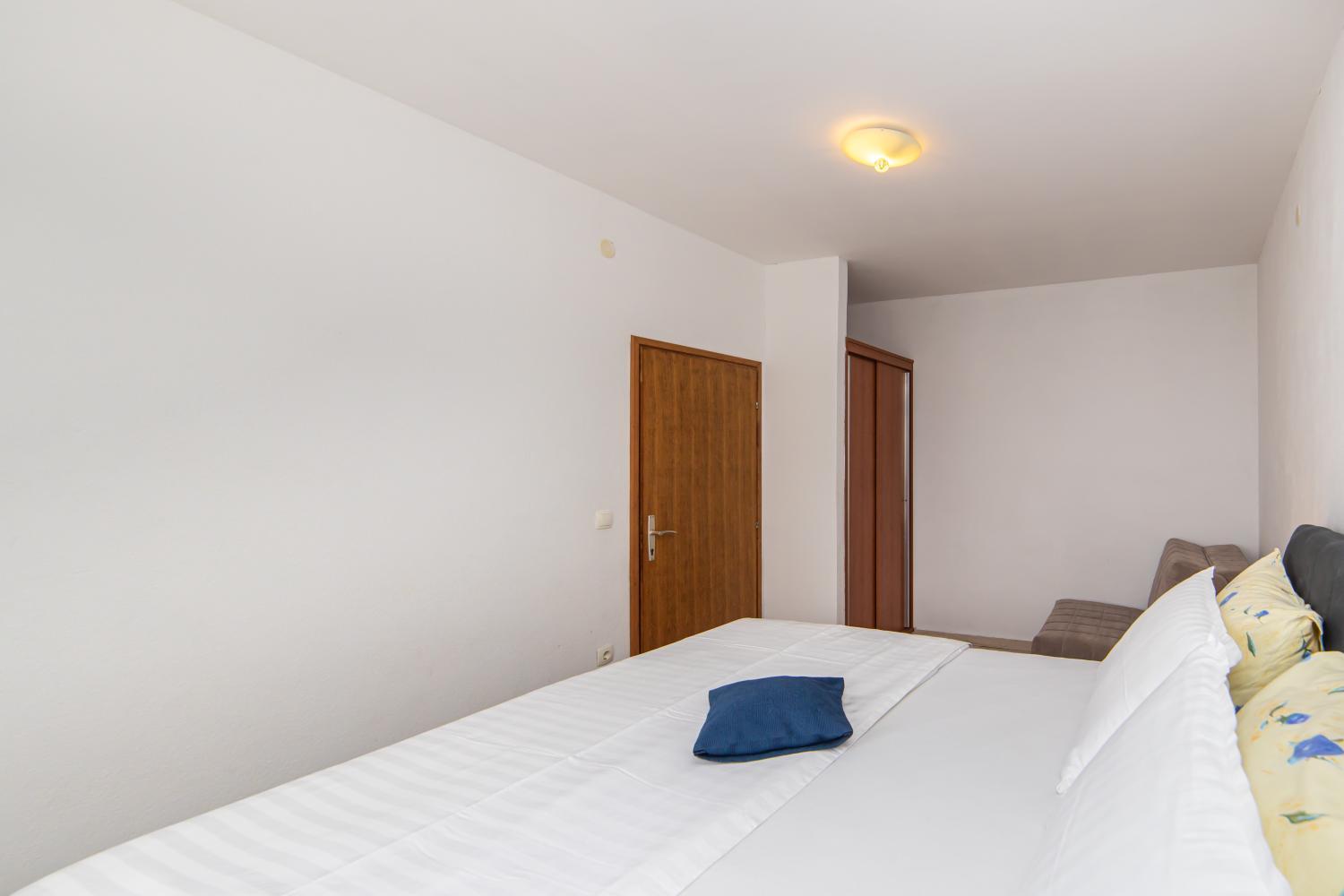 4, Apartments Tilda - 50m from the Pebble Beach, Gradac