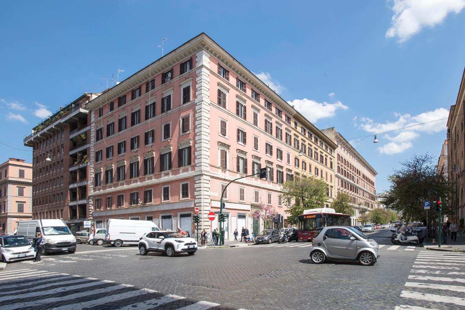 Vatican Nest Rome - Big Elegant and Spacious Apartment, Rome